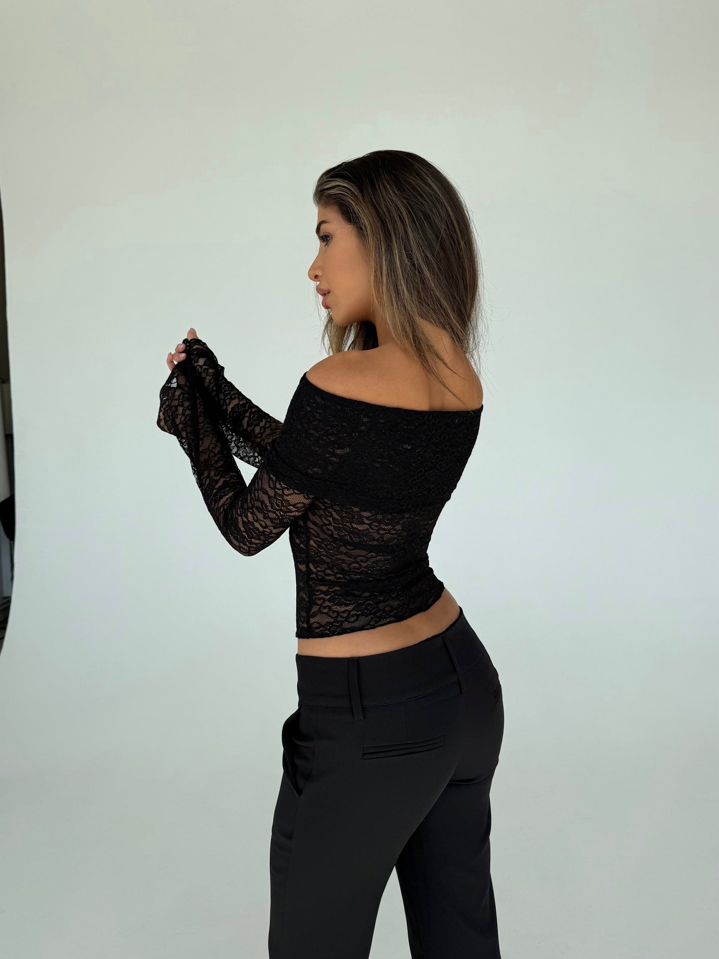 KIANA LACE TOP