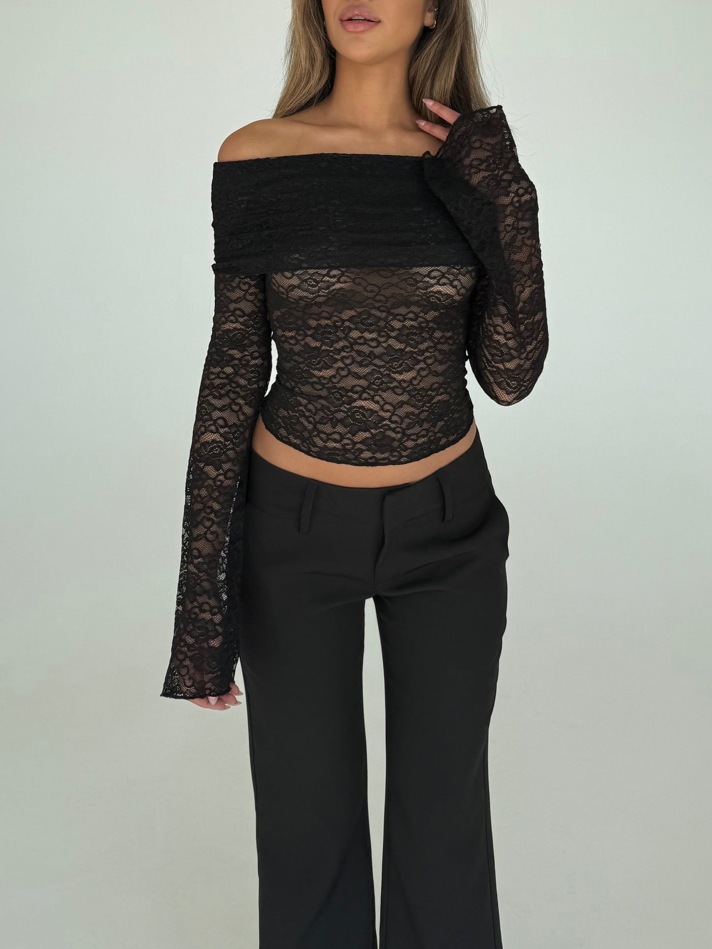 KIANA LACE TOP